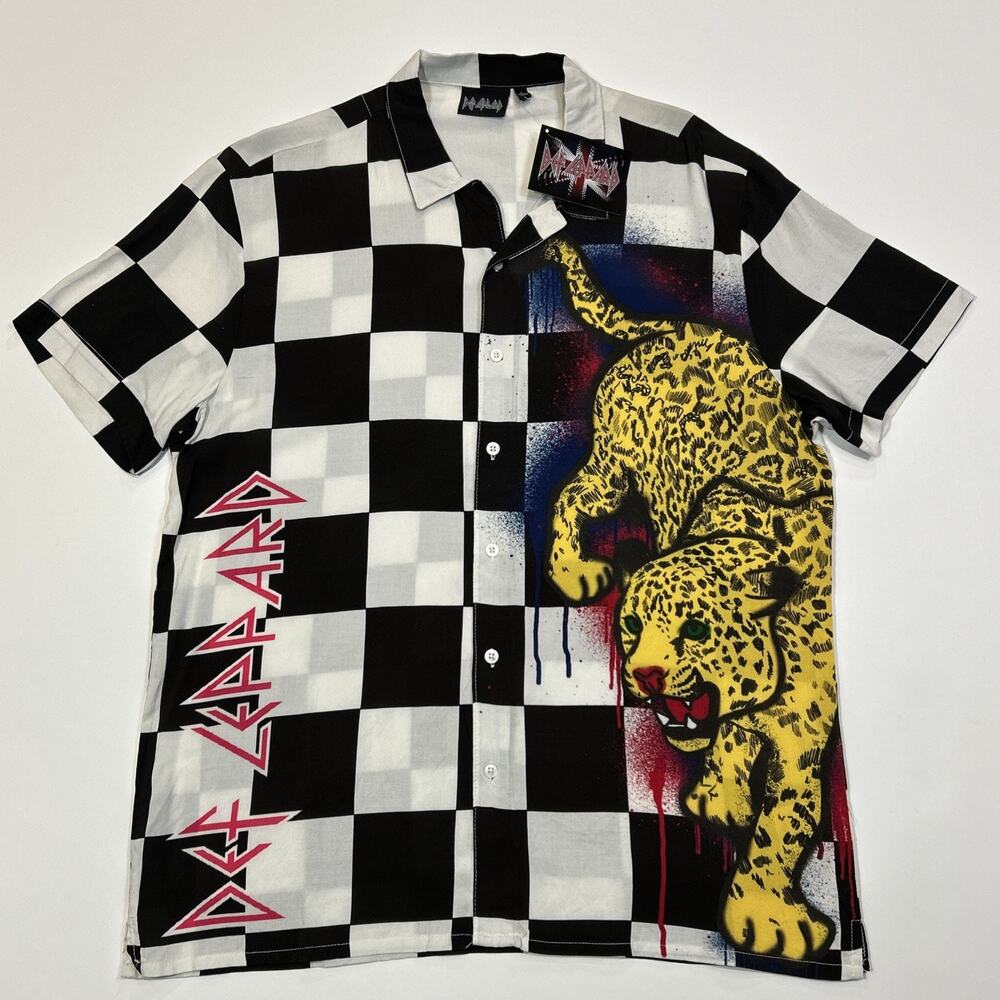 Def Leppard Button Up Shirt Men's NWT Rayon Checkerboard Leopard Rock Band Short